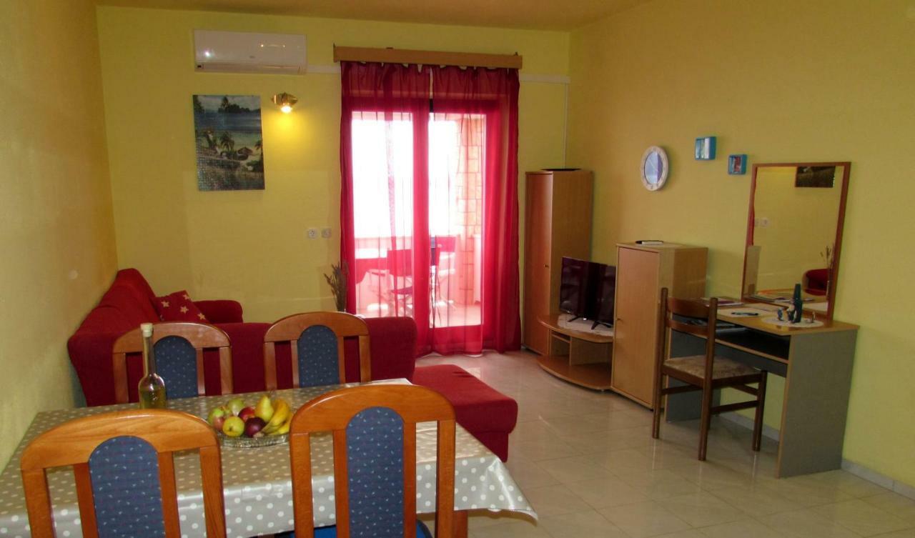 Apartmani Podobnik Klenovica Exterior photo